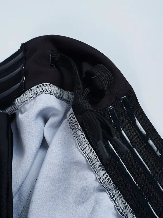Close-up image of Manto Terra Fight Shorts