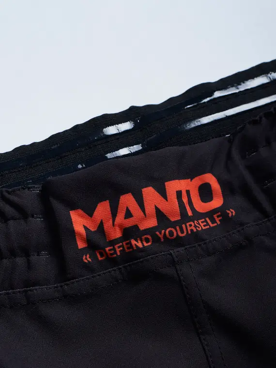 Manto X Yauhen Abu Oni Fight Shorts Black 4 Manto x Yauhen Abu Oni Fight Shorts in action