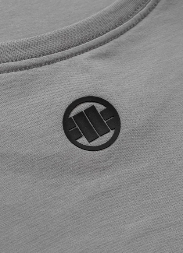 Pitbull Classic Boxing Slim Fit T Shirt Grey 4 Man wearing a Pitbull Classic Boxing Slim-Fit T-Shirt