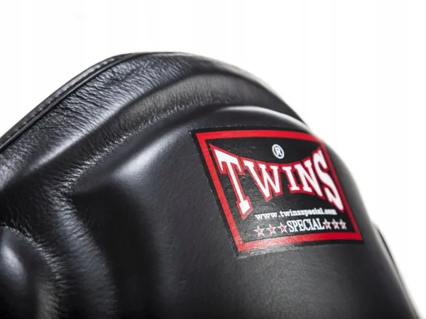 Twins Special Leather Belly Pad Bepl3 Black 2 Twins Special Leather Belly Pad BEPL3 - Black in Black — logo close‑up