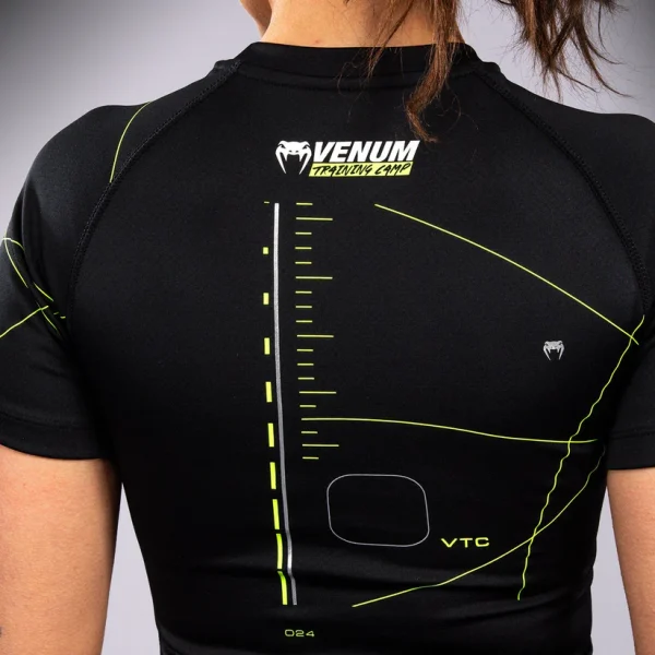 Venum Training Camp 4 0 Womens Short Sleeve Rashguard Black 5 Venum Training Camp 4.0 Women's Short Sleeve Rashguard - Black in Black — waistband detail