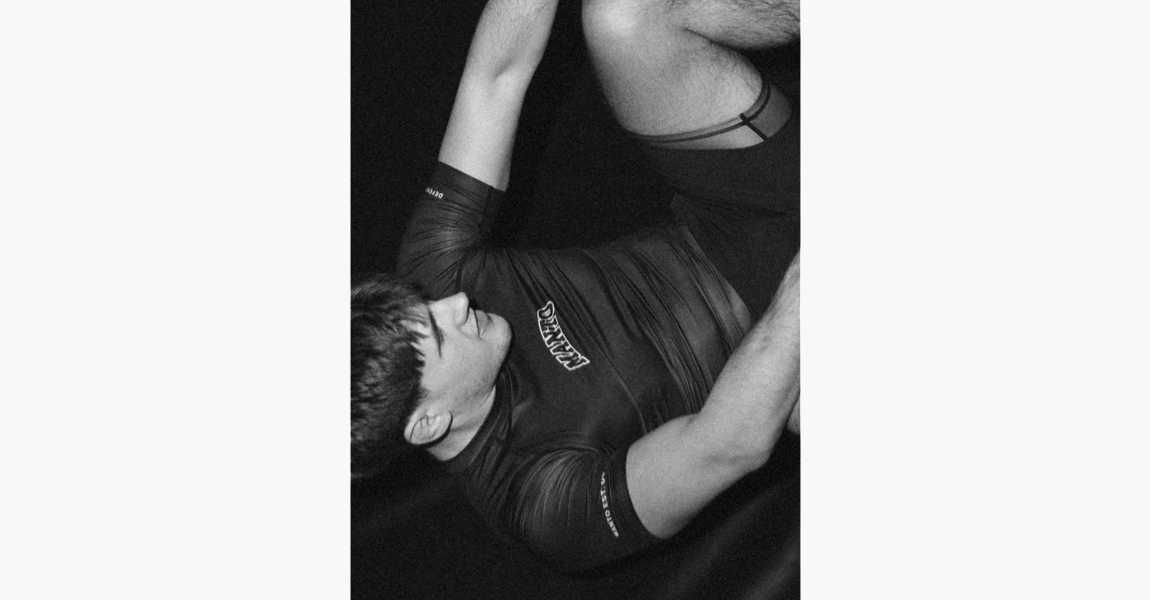 Athlete doing no-gi in one of our Manto Rash Guards