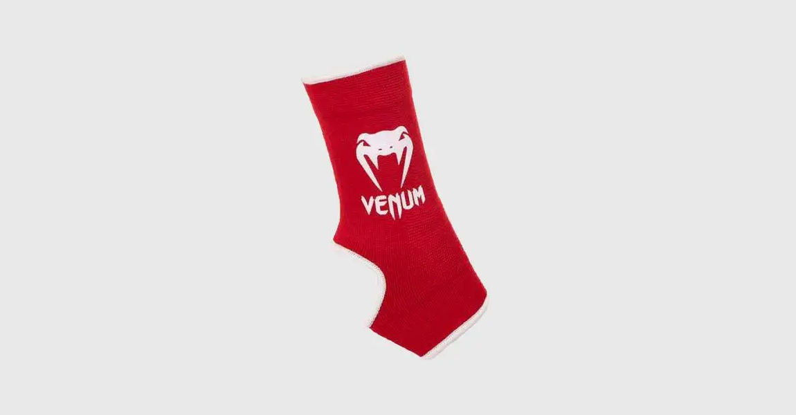 Venum Kontact red ankle supports for Muay Thai, kickboxing and MMA stability.