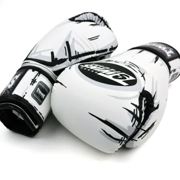 Twins Special FBGVL4-66 Comic Boxing Gloves artwork detail close up
